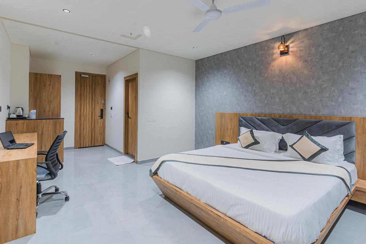 גנדהינאגר Hotel The Grand Heaven מראה חיצוני תמונה