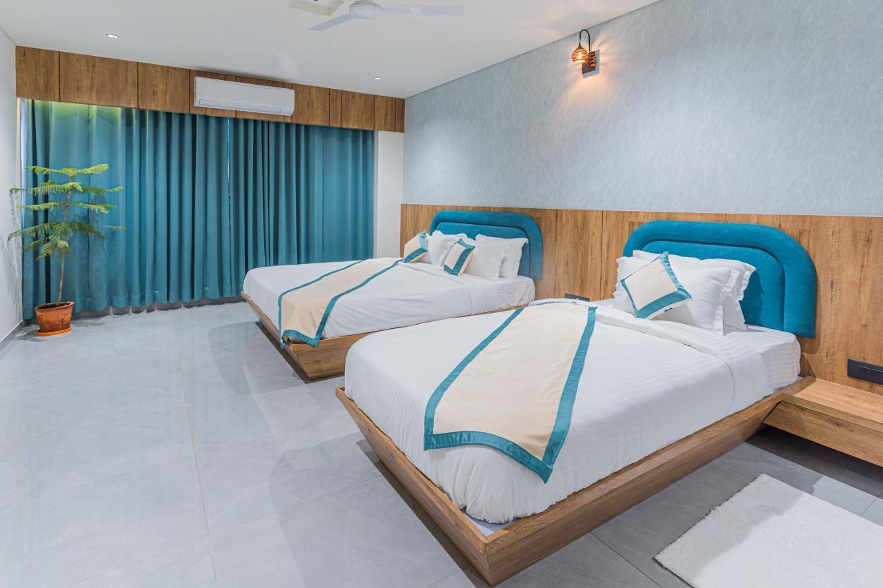 גנדהינאגר Hotel The Grand Heaven מראה חיצוני תמונה